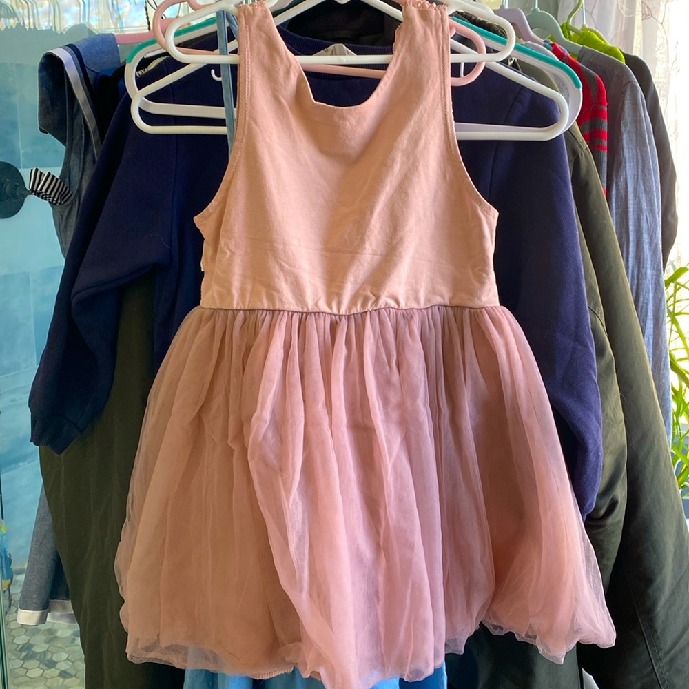 Play dance dress - light pink.  Size is approximately 4T -5T